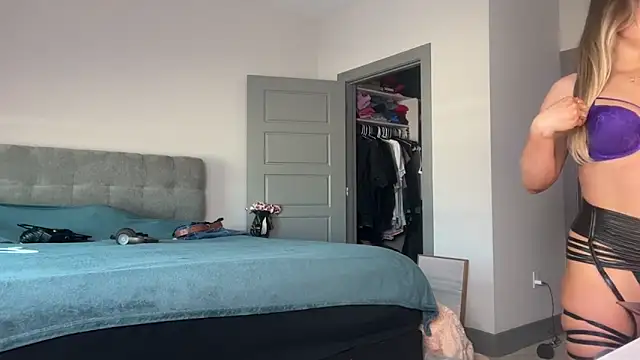 ElenaErickson online show from 20, 1, 2025