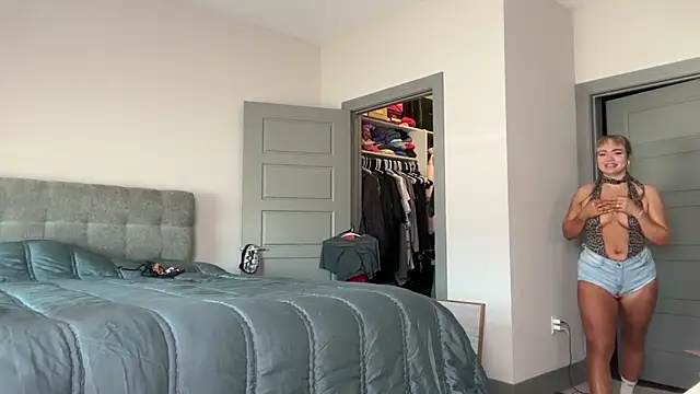 ElenaErickson online show from 17, 3, 2025