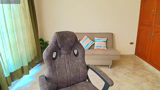 lili jade222 online show from 11, 10, 2025