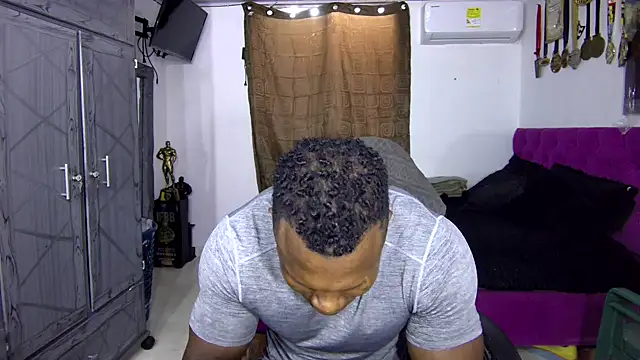 MedellinBlackx online show from 23, 10, 2025