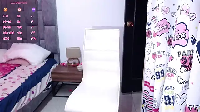 Alicelunaa online show from 13, 3, 2025