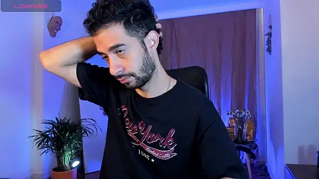 Snapshot of Your__hero1 chatting on 1, 11, 2025 Your hero1 online show from 1, 11, 2025