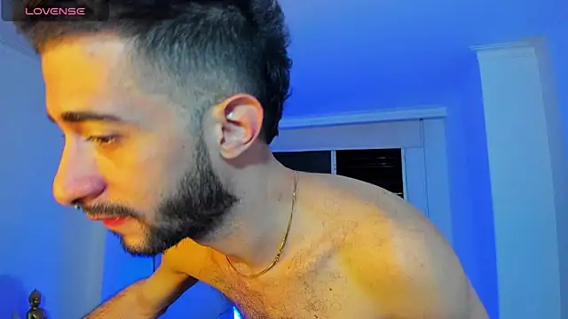 Snapshot of Your__hero1 chatting on 13, 9, 2025 Your hero1 online show from 13, 9, 2025