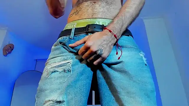 Snapshot of Your__hero1 chatting on 12, 10, 2025 Your hero1 online show from 12, 10, 2025