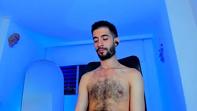 Snapshot of Your__hero1 chatting on 13, 10, 2025 Your hero1 online show from 13, 10, 2025