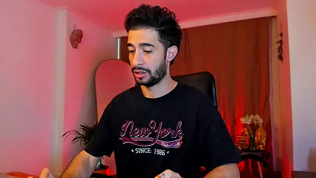 Snapshot of Your__hero1 chatting on 4, 11, 2025 Your hero1 online show from 4, 11, 2025