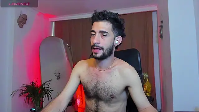 Snapshot of Your__hero1 chatting on 17, 11, 2025 Your hero1 online show from 17, 11, 2025