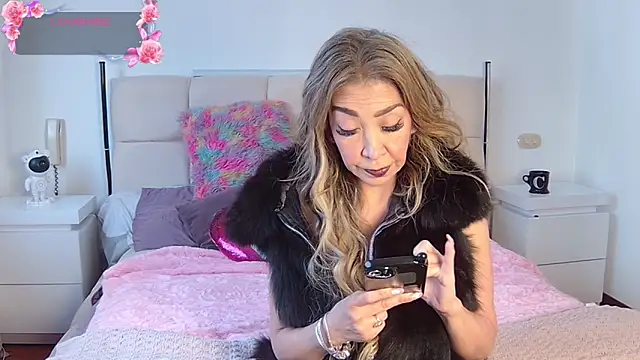 EvelinaGrey online show from 7, 10, 2025