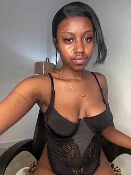 hot daily online show from 12, 4, 2026