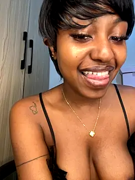 hot daily online show from 8, 10, 2025