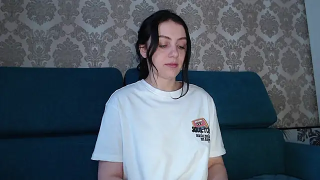 Louise Lavender online show from 26, 2, 2025