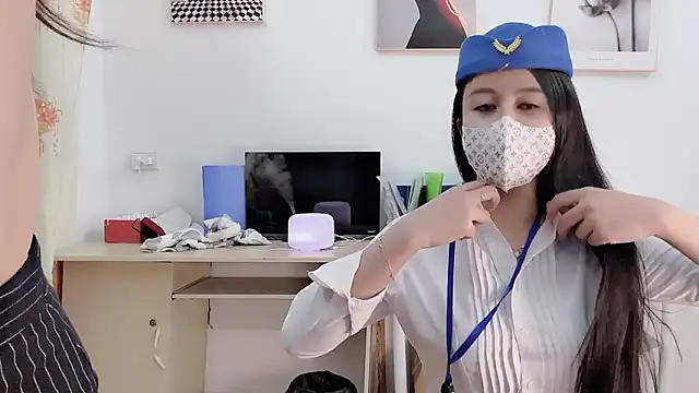 Mono-Stewardesss online show from 2, 2, 2026