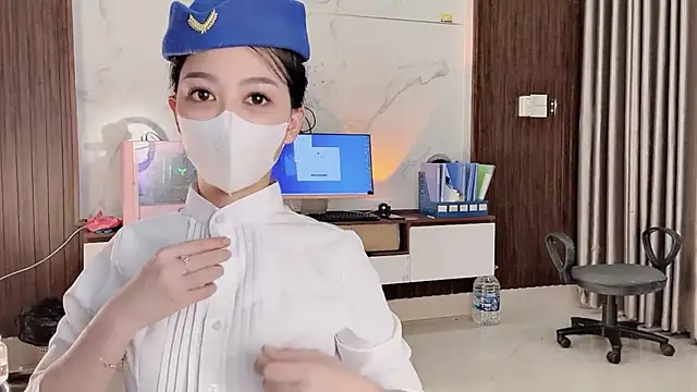 Mono-Stewardesss online show from 1, 11, 2025