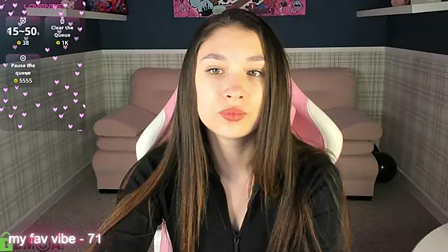 Snapshot of Anna_Way chatting on 7, 11, 2025 Anna Way online show from 7, 11, 2025