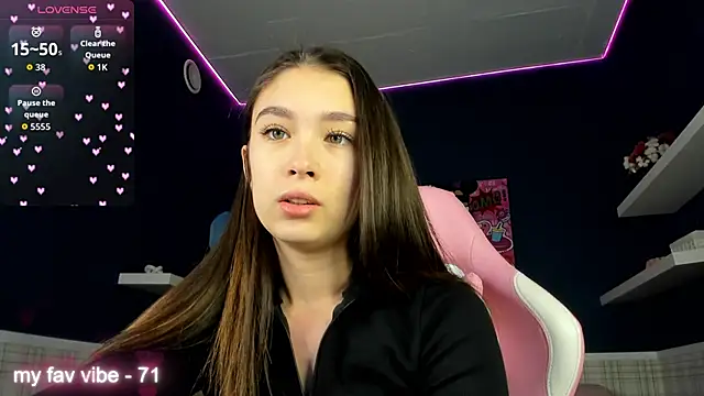 Snapshot of Anna_Way chatting on 5, 11, 2025 Anna Way online show from 5, 11, 2025