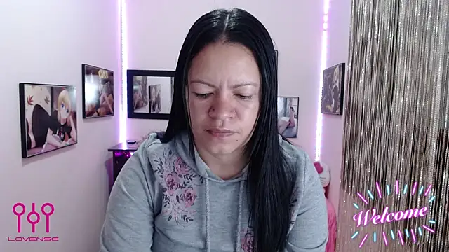 Cristal w online show from 22, 10, 2025