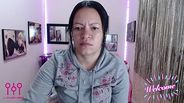 Cristal w online show from 1, 10, 2025