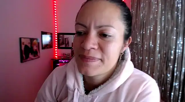 Cristal w online show from 14, 3, 2025