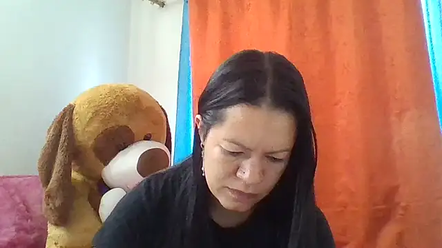 Cristal w online show from 17, 11, 2025