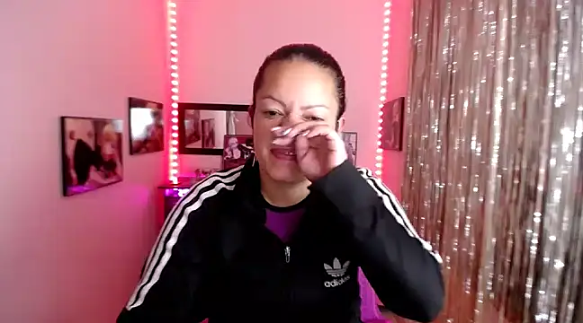 Cristal w online show from 13, 3, 2025