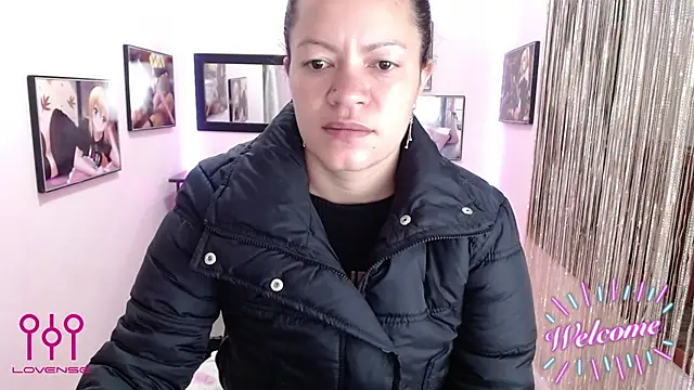 Cristal w online show from 24, 10, 2025