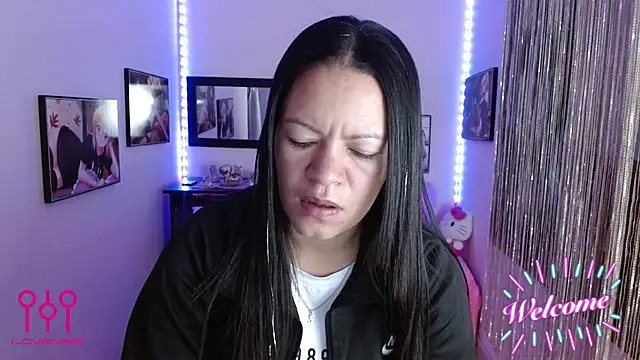 Cristal w online show from 9, 9, 2025