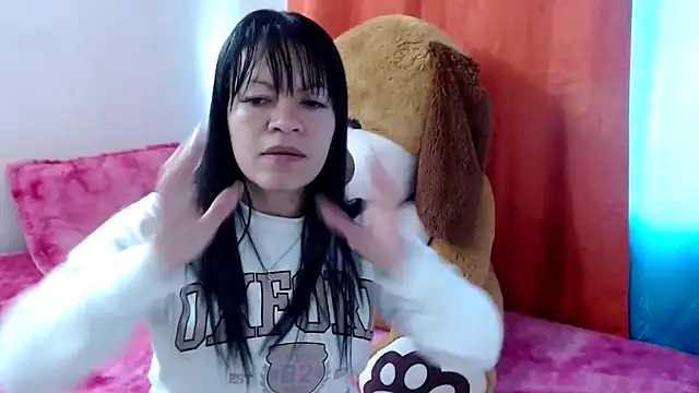 Snapshot of Cristal_w chatting on 9, 2, 2026 Cristal w online show from 9, 2, 2026