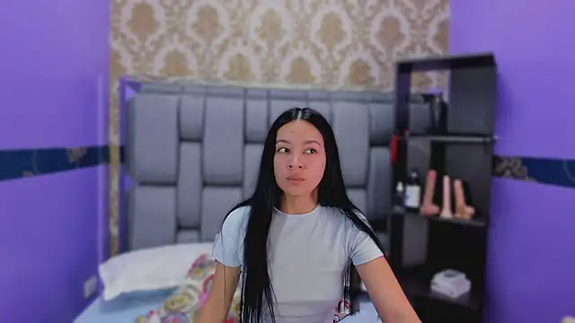 Snapshot of Lila_Pinky chatting on 20, 10, 2025 Lila Pinky online show from 20, 10, 2025