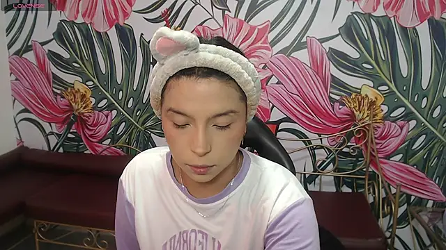 Small naughty  online show from 8, 5, 2026