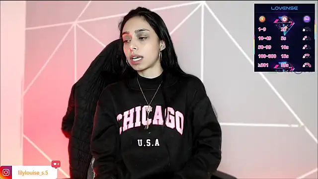 lilylouisee online show from 11, 7, 2026