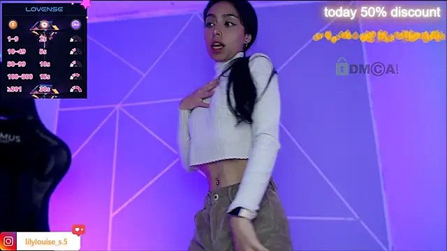 lilylouisee online show from 13, 11, 2025