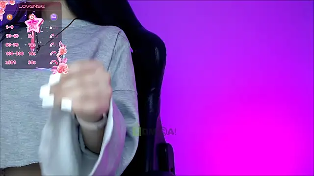 lilylouisee online show from 28, 2, 2025