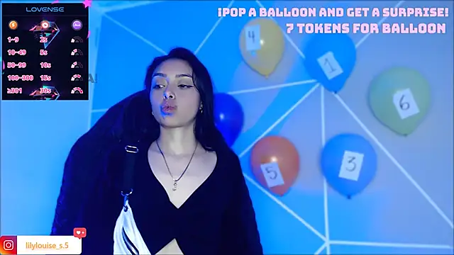 lilylouisee online show from 17, 12, 2025