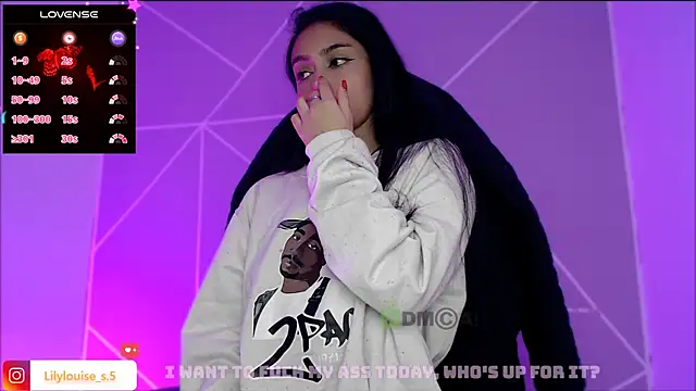 lilylouisee online show from 4, 12, 2025