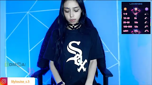 lilylouisee online show from 4, 5, 2026
