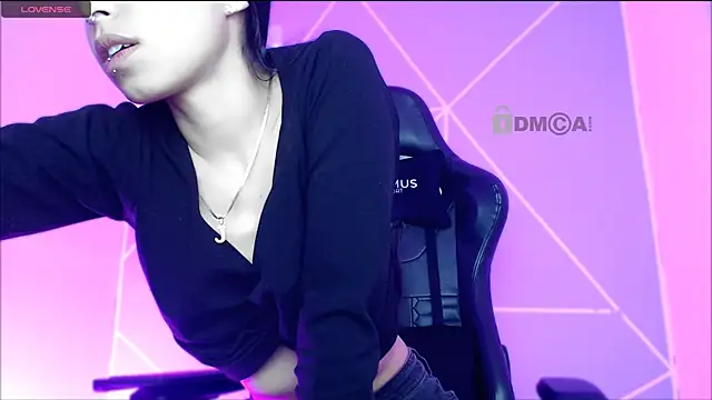 lilylouisee online show from 14, 11, 2025