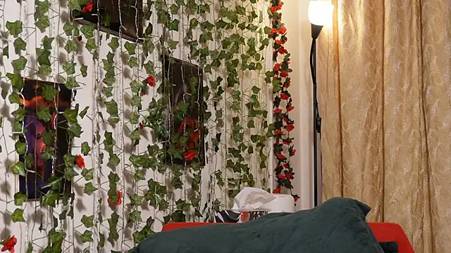 Snapshot of NaughtYHomemadE chatting on 6, 2, 2026 NaughtYHomemadE online show from 6, 2, 2026