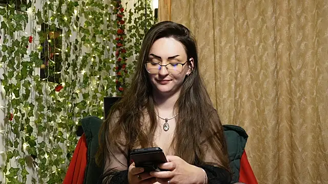 NaughtYHomemadE online show from 1, 5, 2026