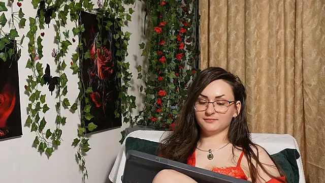 NaughtYHomemadE online show from 26, 9, 2025