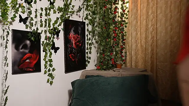 NaughtYHomemadE online show from 8, 10, 2025