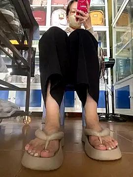 Snapshot of Rosa_998 chatting on 6, 10, 2025 Rosa 998 online show from 6, 10, 2025