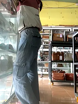 Snapshot of Rosa_998 chatting on 3, 11, 2025 Rosa 998 online show from 3, 11, 2025