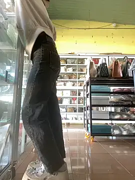 Snapshot of Rosa_998 chatting on 2, 3, 2025 Rosa 998 online show from 2, 3, 2025