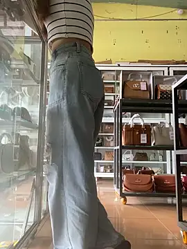 Snapshot of Rosa_998 chatting on 4, 11, 2025 Rosa 998 online show from 4, 11, 2025