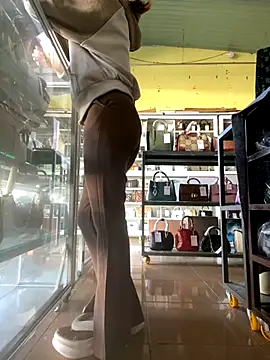 Snapshot of Rosa_998 chatting on 2, 10, 2025 Rosa 998 online show from 2, 10, 2025