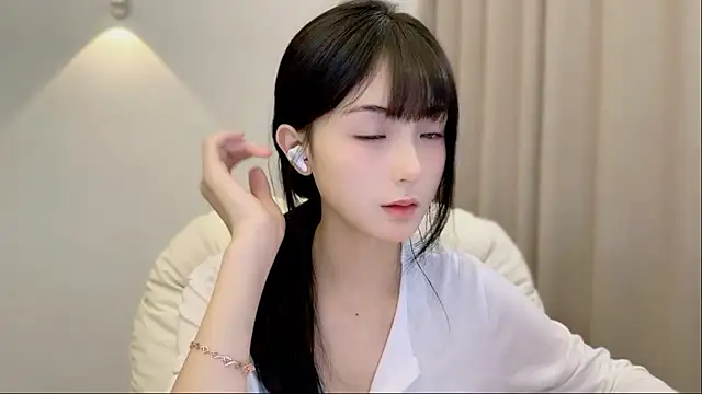 SHUIshui  online show from 28, 9, 2025