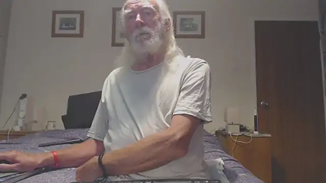 WaverlyKernow online show from 18, 6, 2026