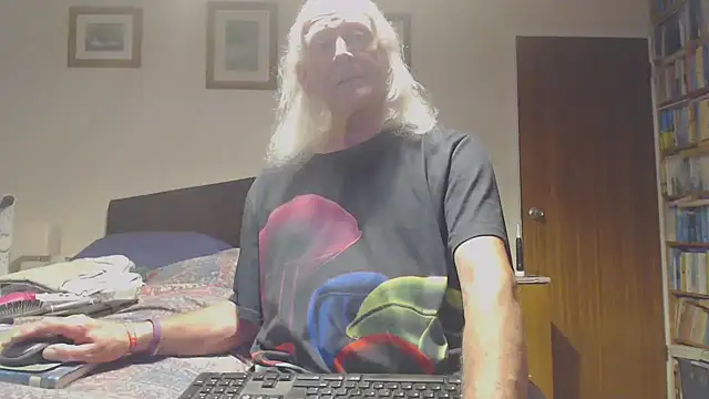 WaverlyKernow online show from 8, 4, 2026