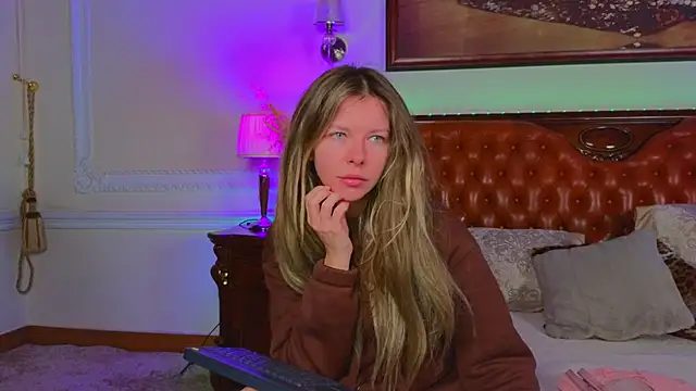 Real Tini online show from 5, 12, 2025