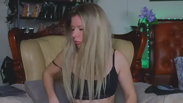 Real Tini online show from 4, 4, 2026